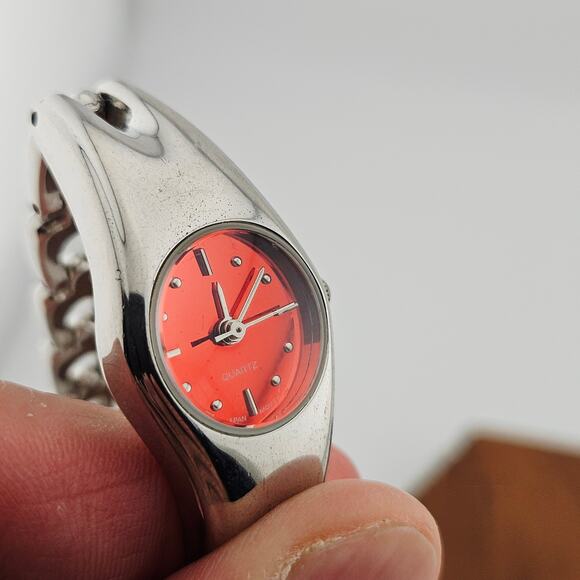 Silver Tone Quartz Bracelet Link Watch Red Dial Casual Elevated Y2K Everyday - Picture 3 of 7